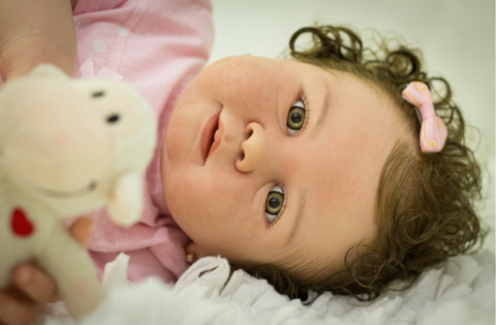 Bebe Reborn Menina Realista Toma Banho Cabelo Fio A Fio