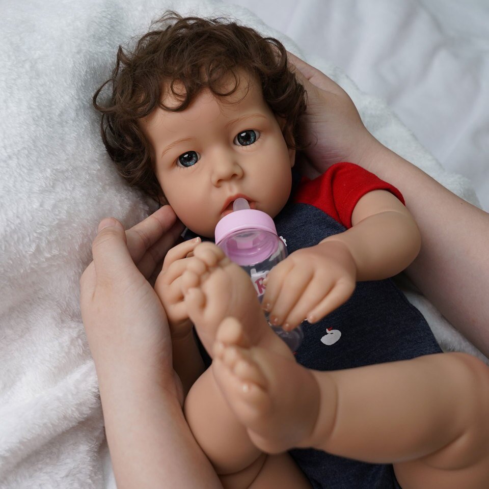 Boneca Bebê Reborn de Silicone Realista com Pelúcia