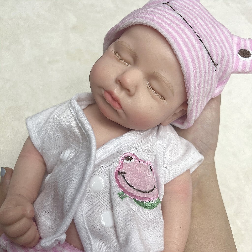 Bebês Reborn: realismo artístico em forma de bonecas de vinil 